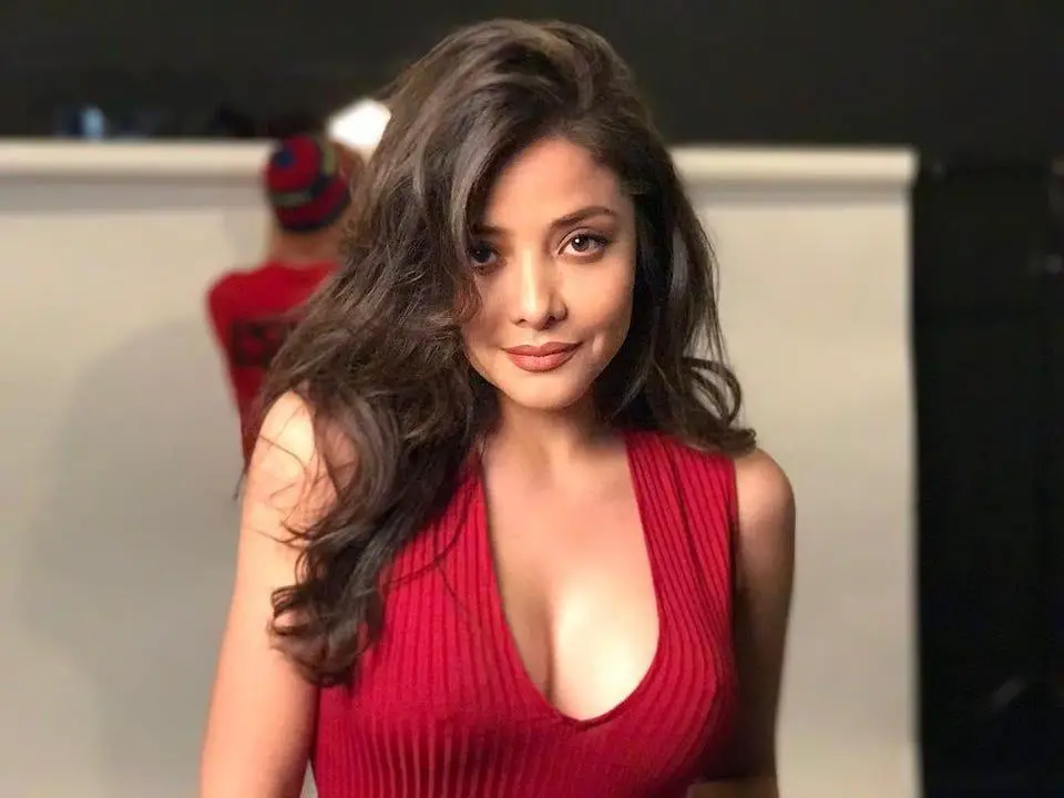 Who Is Teresa Ruiz's Boyfriend? How Rich Is Netflix’s Mo Actress? 1 Teresa Ruiz