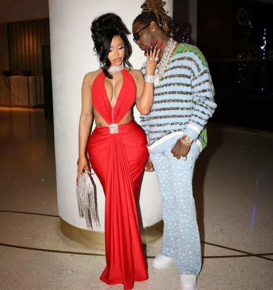 Best celebrity outfits from New Year's Eve 2022 7 Best celebrity outfits from New Year's Eve 2022
