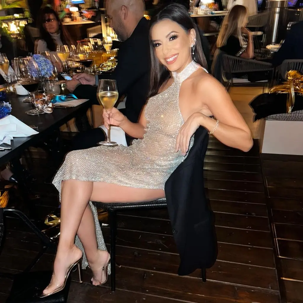 Best celebrity outfits from New Year's Eve 2022 9 Eva Longoria
