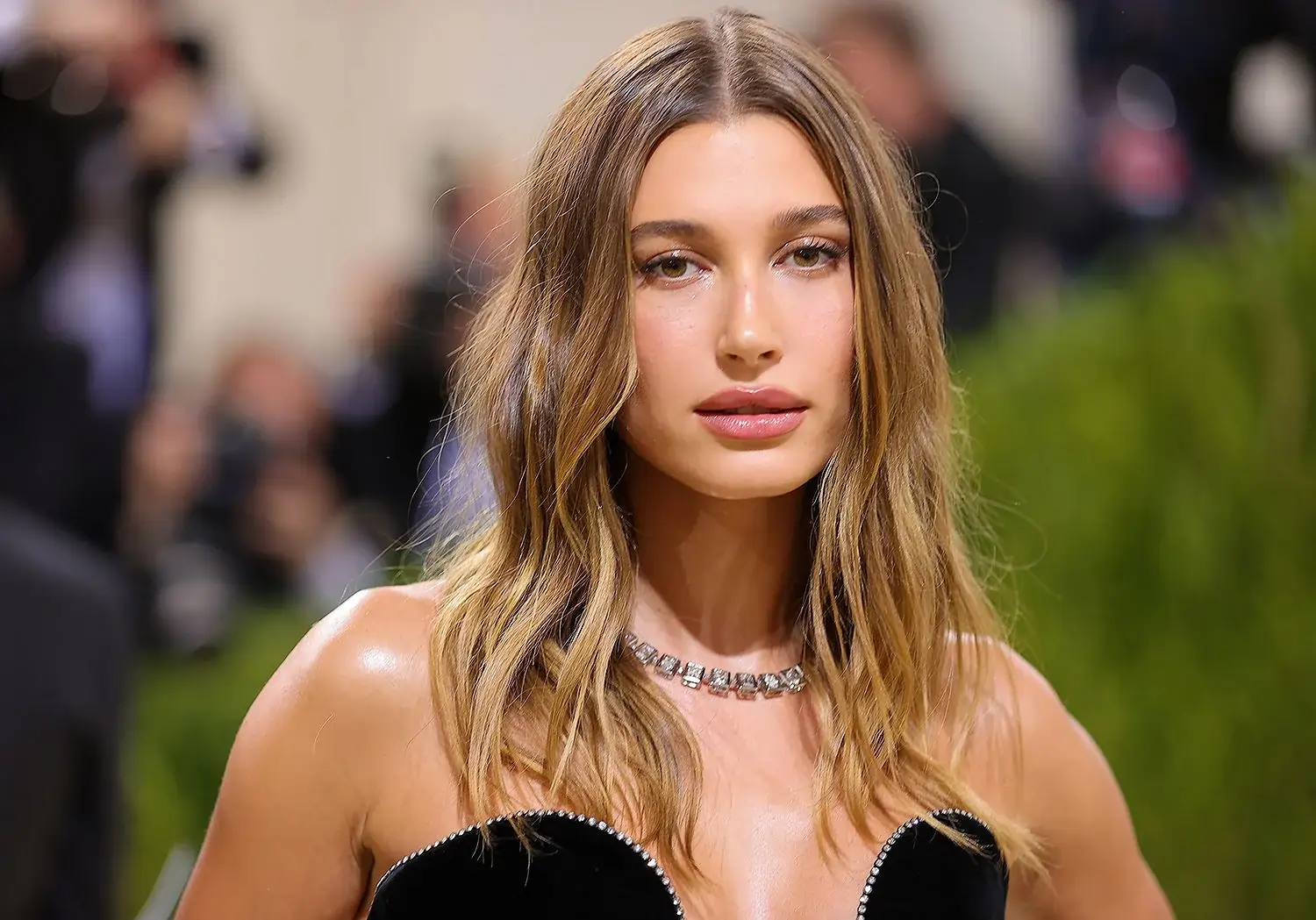 Hailey Bieber Biography, Wiki, Age, Height, Boyfriend & More 1 Hailey Bieber